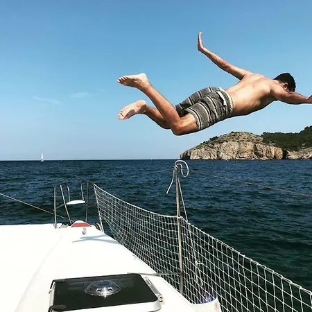 Boat Catamaran For 9 People * L'Escala