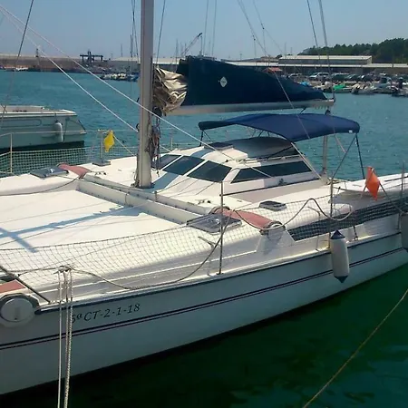 Boat Catamaran For 9 People *